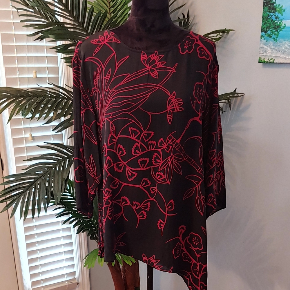 Chico's Size 3 Black/Red Asymmetrical Silk Blouse
